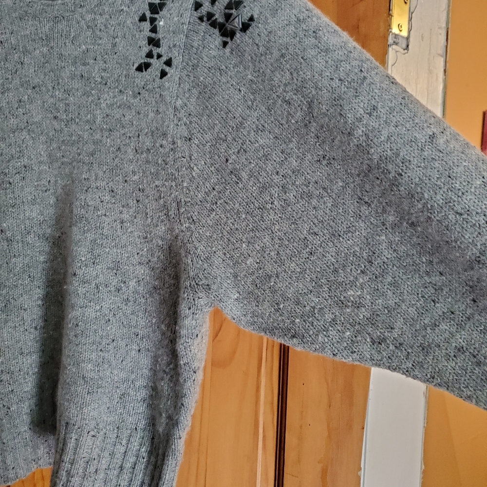 Sweater - Picture 3 of 7